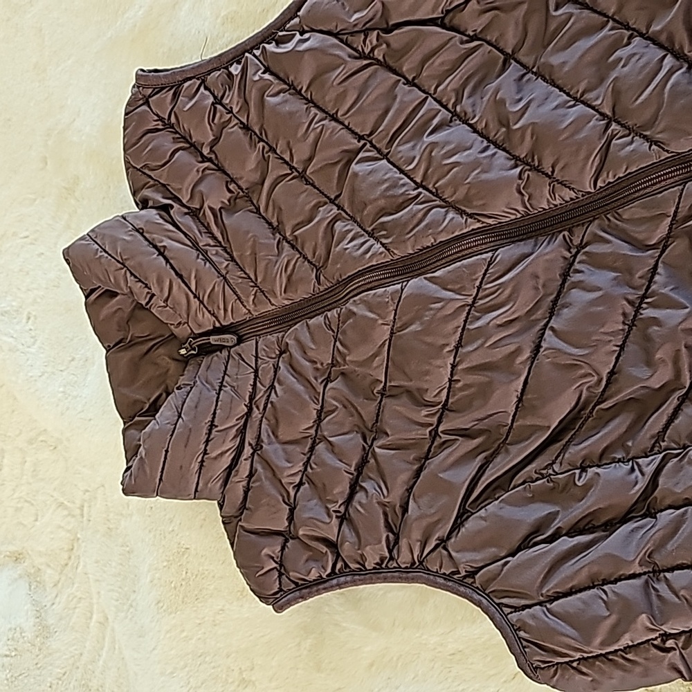 Lightweight Quilted Vest, size M